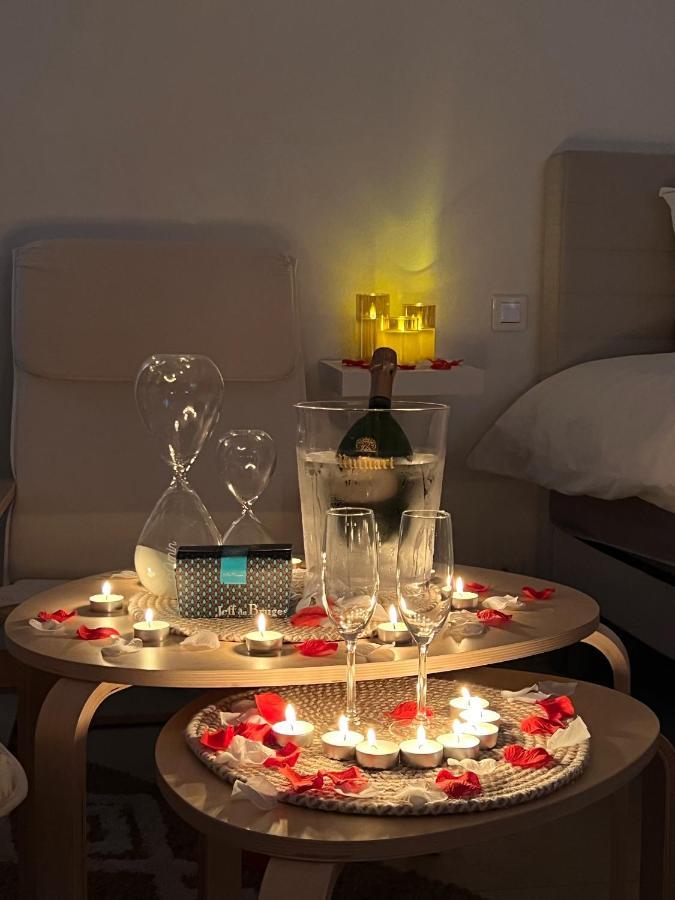 Lovenest Marseille Luaran gambar