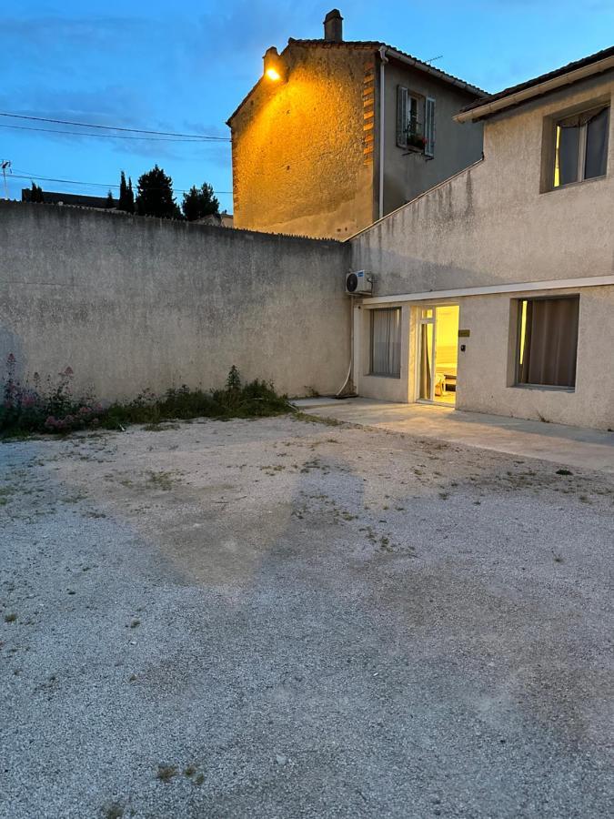 Lovenest Marseille Luaran gambar